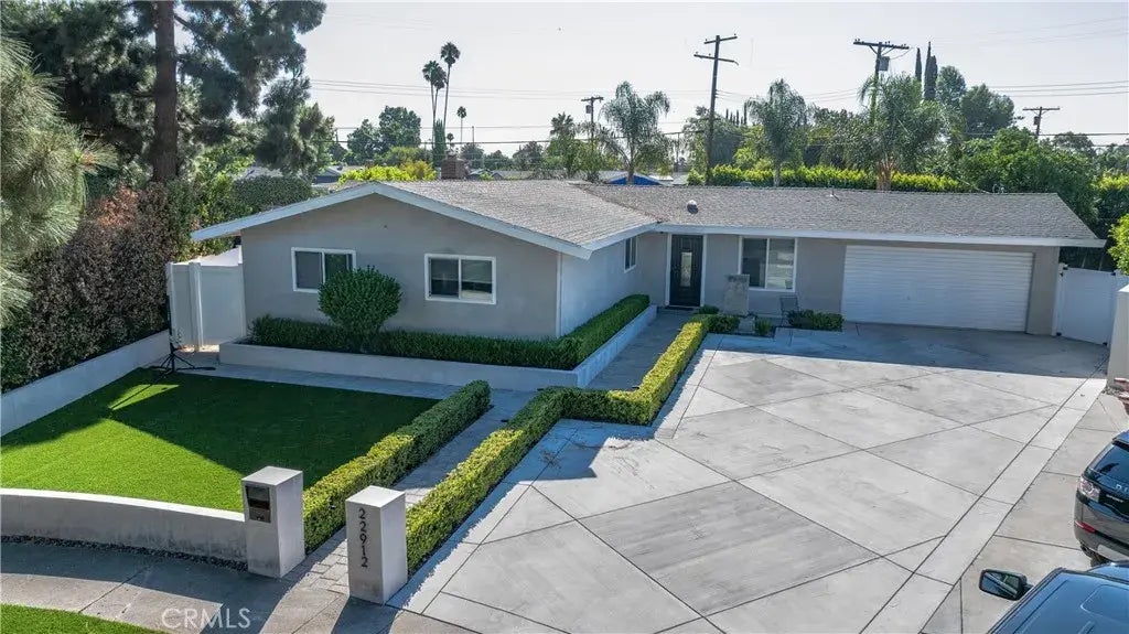 22912 Elkwood Street, West Hills