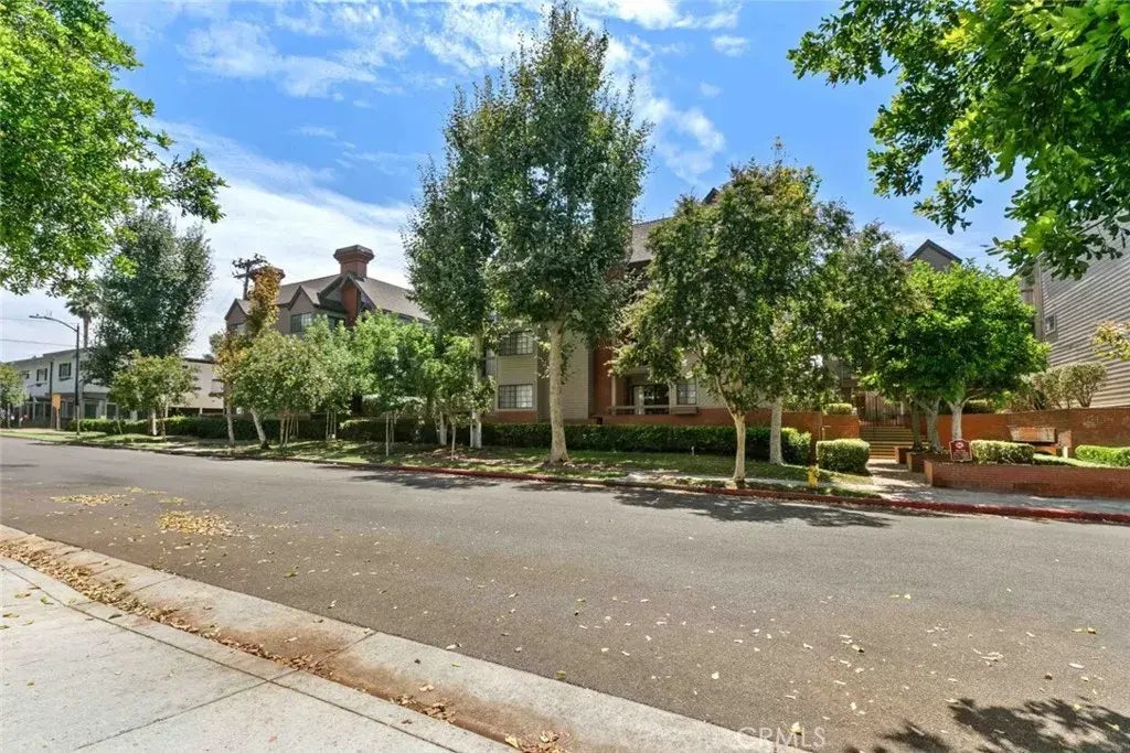 248 W Loraine Street 107, Glendale