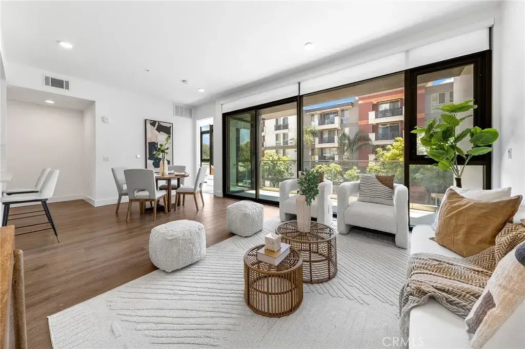 709 E Walnut Street 228, Pasadena