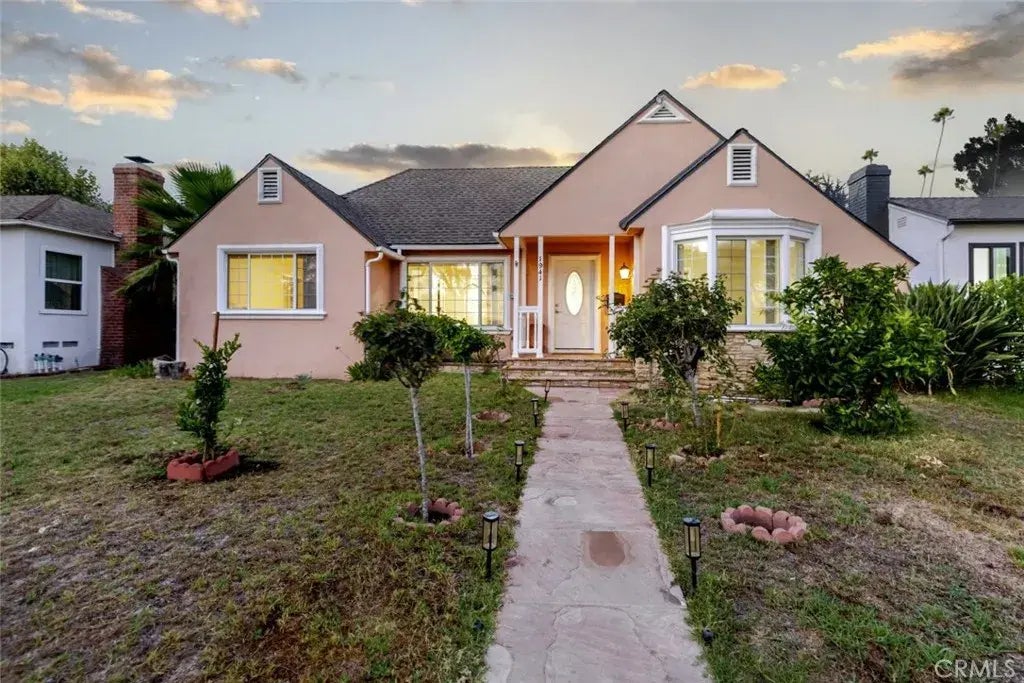 1941 W Kenneth Road, Glendale