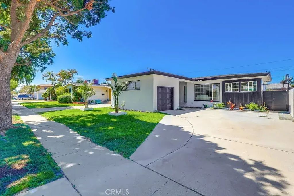 14423 Dumont Avenue, Norwalk