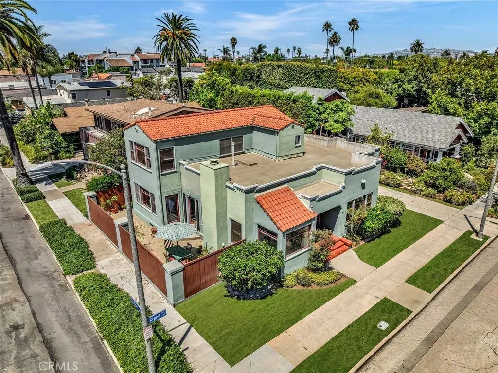 377 Grand Avenue, Long Beach