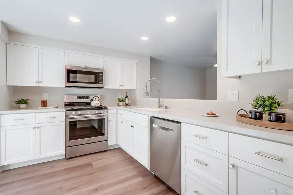 11033 Scripps Ranch Blvd, 