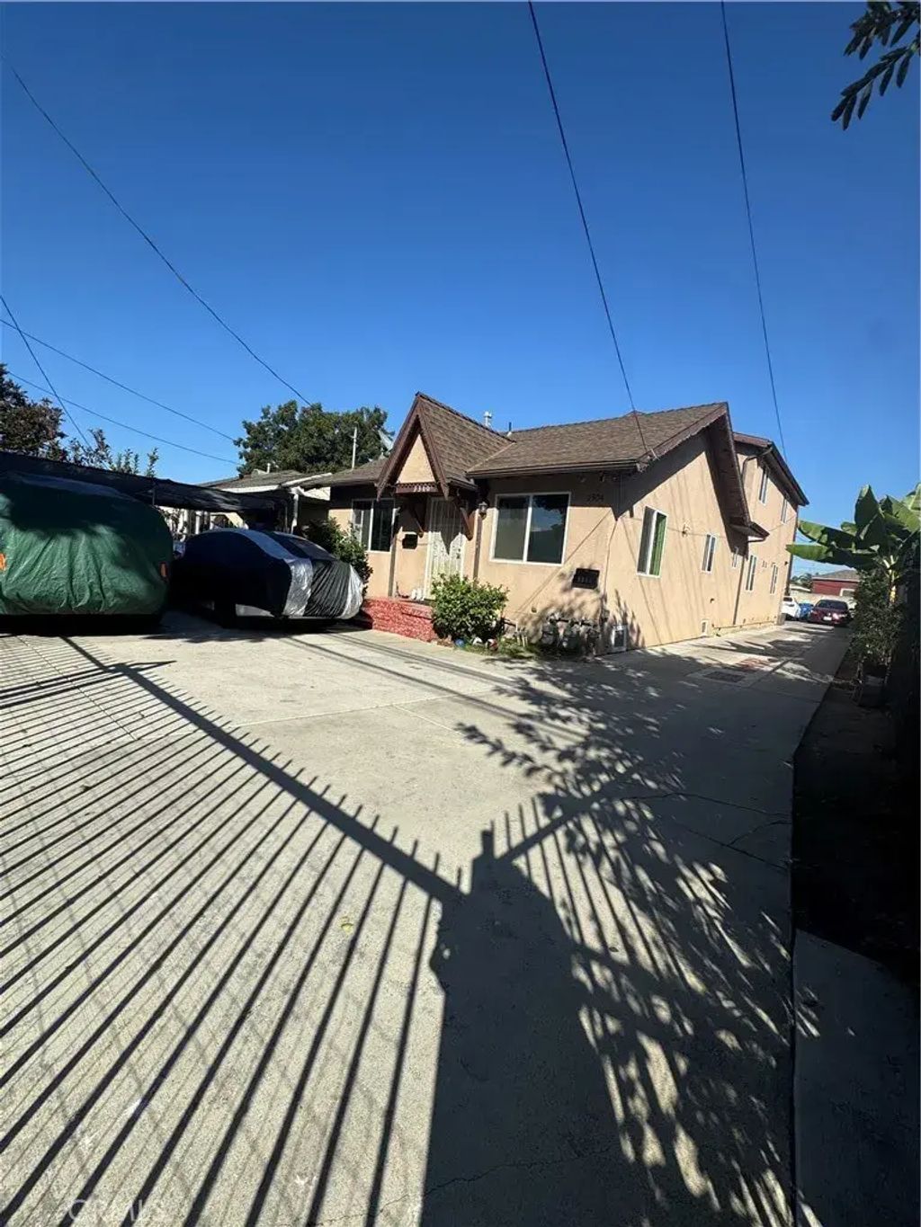9300 S Hoover Street, Los Angeles