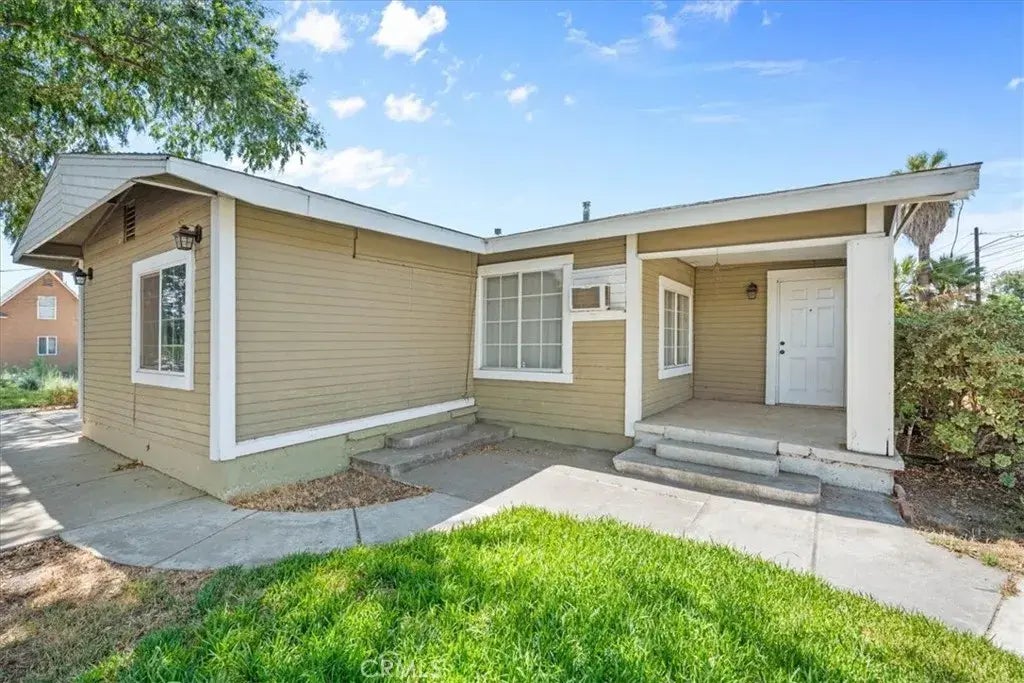 1105 W Congress Street, San Bernardino