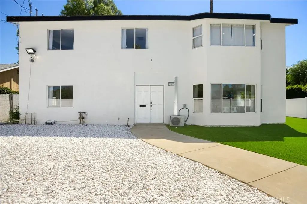 7904 Tampa Avenue, Reseda