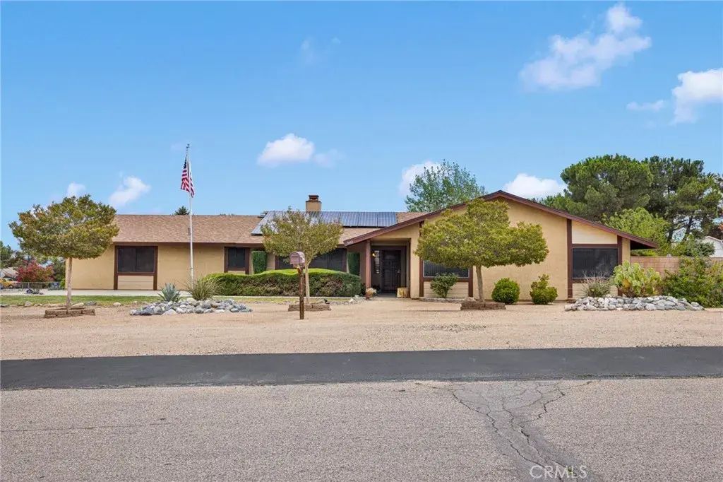 9443 Sierra Vista Road, Phelan