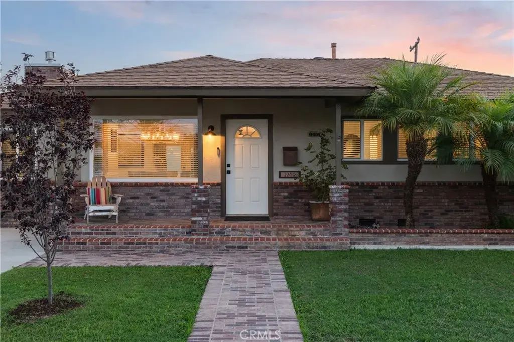 2289 Stearnlee Avenue, Long Beach