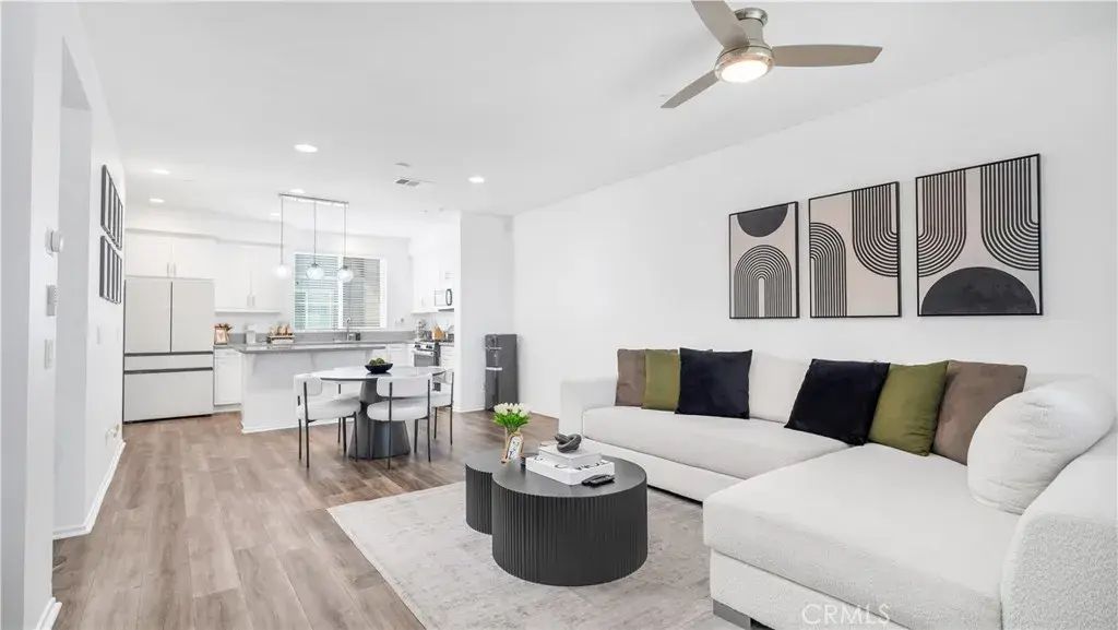 1017 Savi Drive 103, Corona