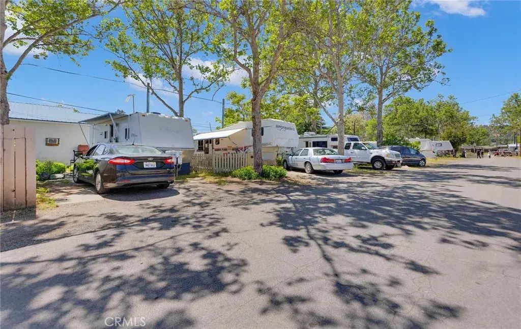 1241 S Main Street, Yreka