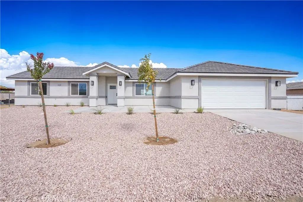 15413 Burwood Road, Victorville