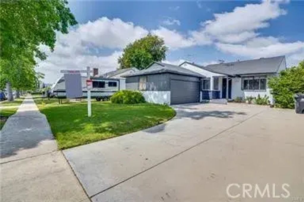 6255 Satsuma Avenue, North Hollywood