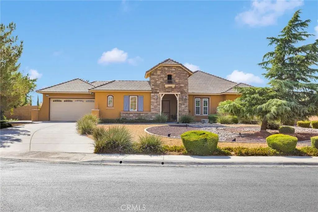 12916 Hyperion Lane, Apple Valley