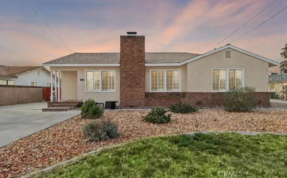 1202 W Lancaster Boulevard, Lancaster