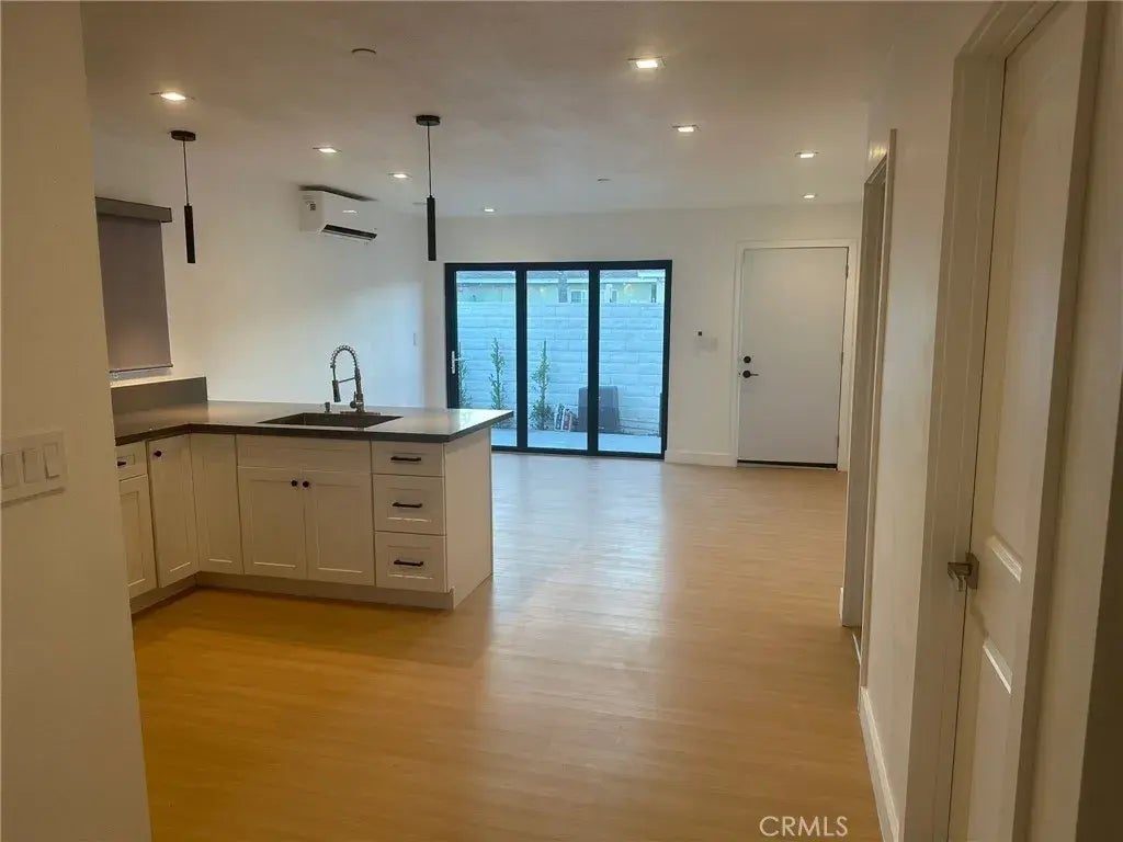 10017 Mason A, Chatsworth