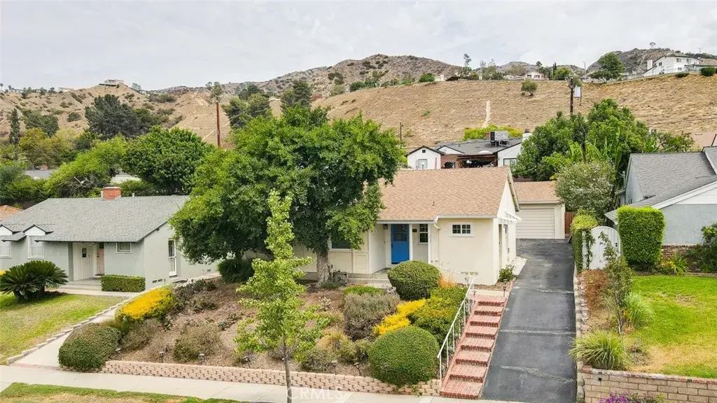 1906 Amber Lane, Burbank