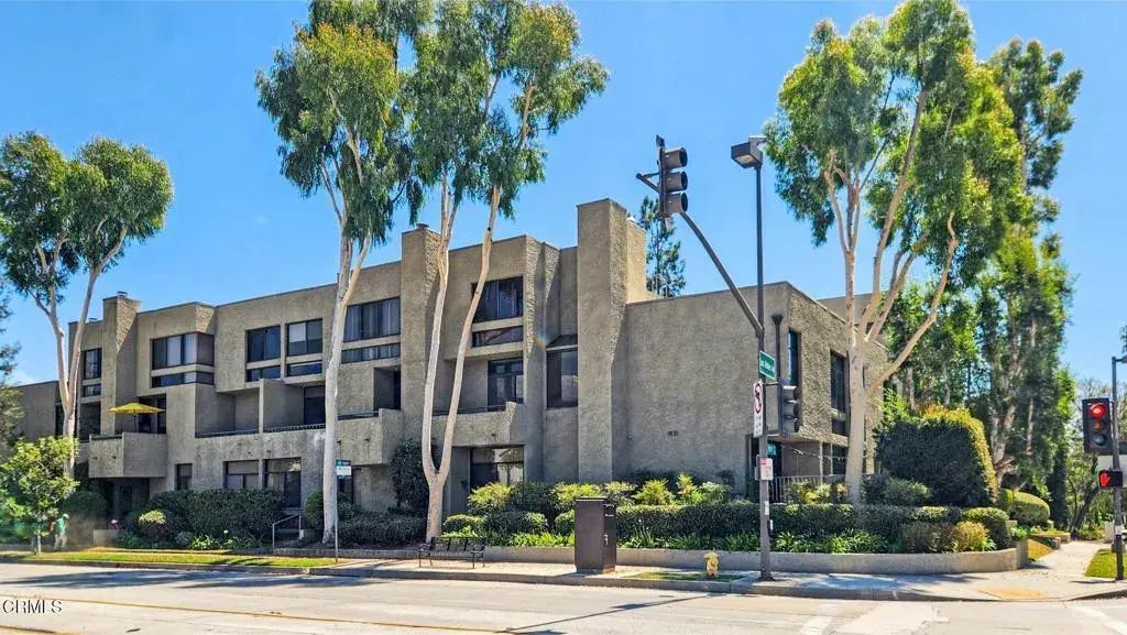 484 E California Boulevard 33, Pasadena