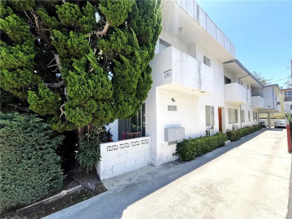 1933 Pelham Avenue 2, Los Angeles