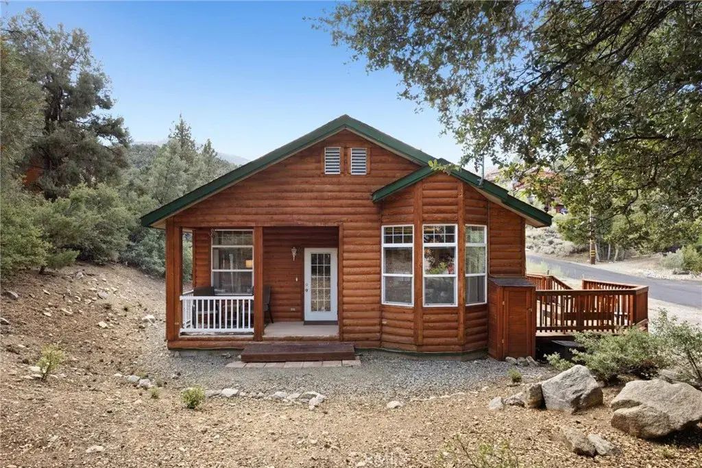 2105 Zermatt Drive, Pine Mountain Club