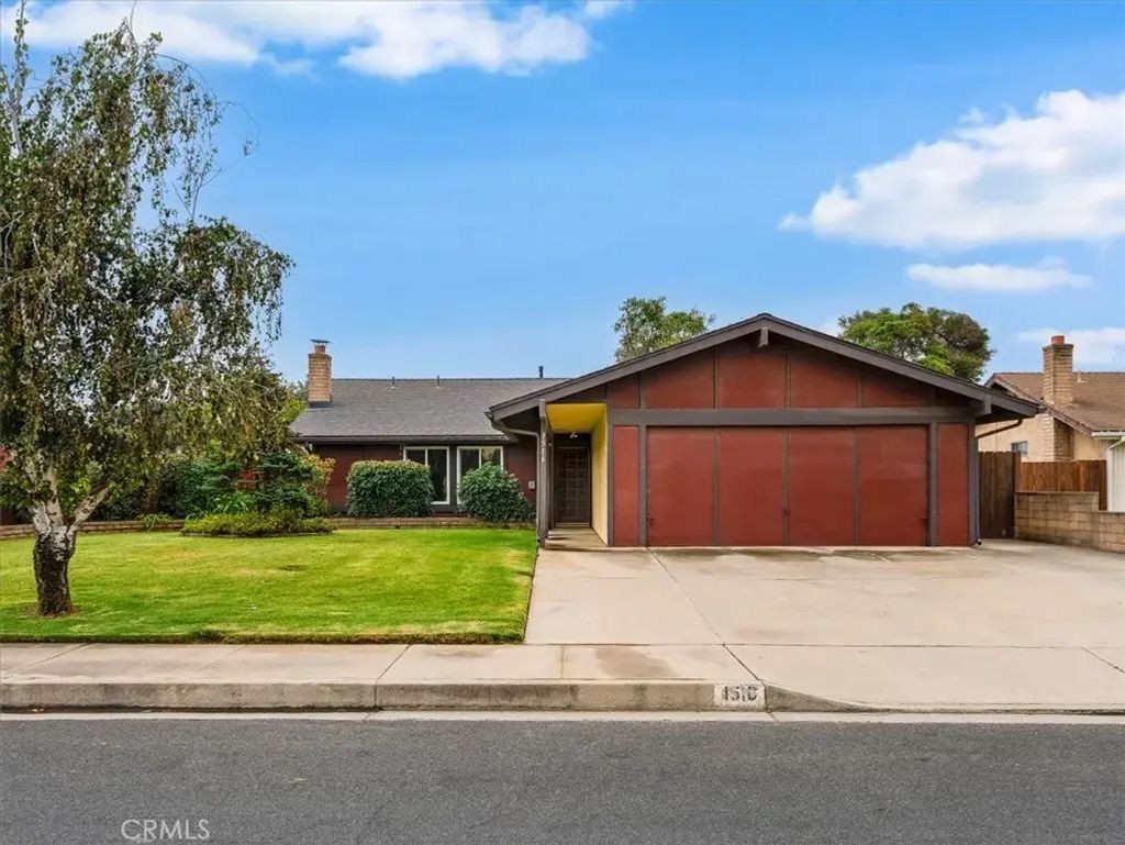 1516 E Fesler Street, Santa Maria