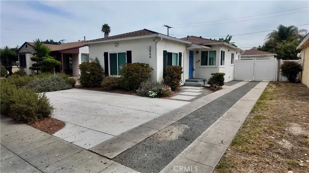 2666 Baltic Avenue, Long Beach