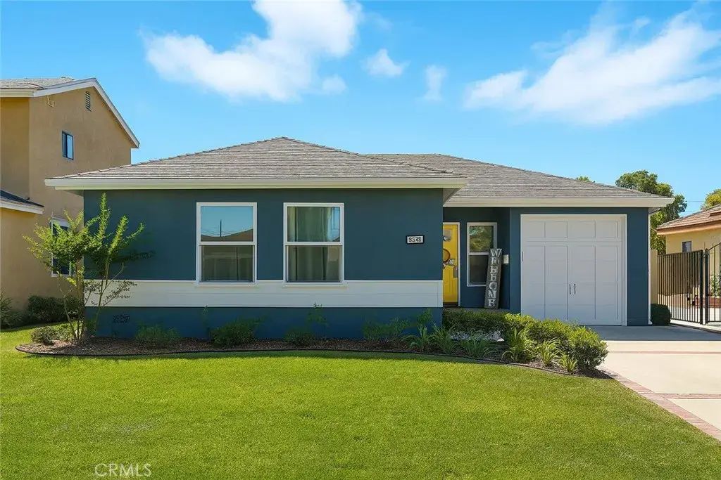 5613 Oliva Avenue, Lakewood