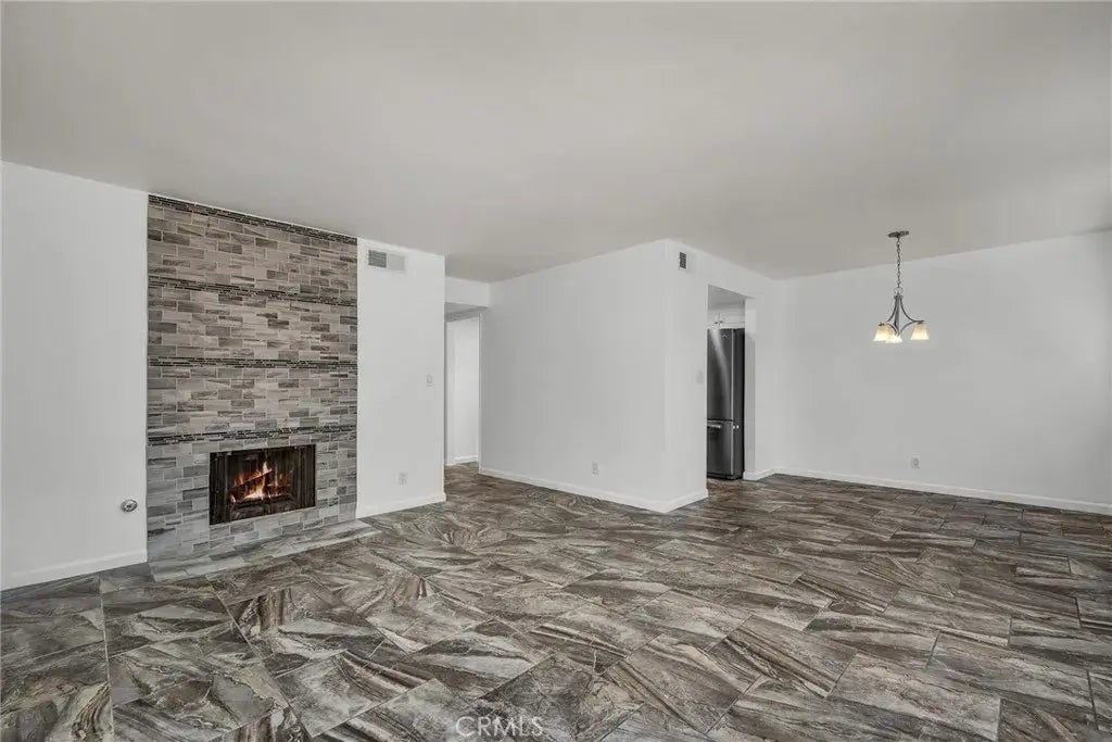 21333 Lassen Street 6h, Chatsworth