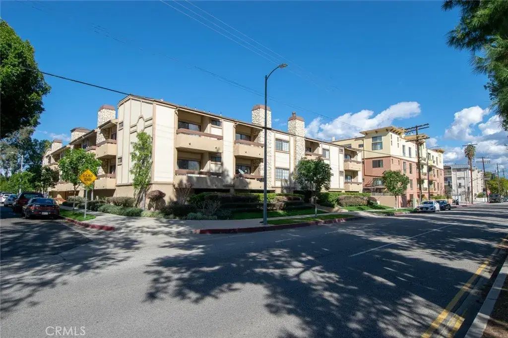 12355 Chandler Boulevard 202, Valley Village