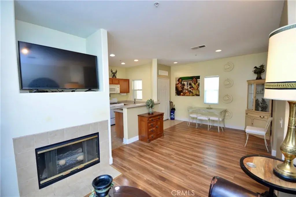 26520 Arboretum Way 1907, Murrieta