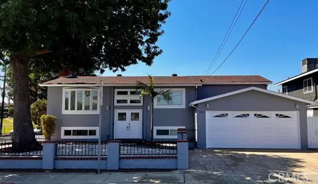 1514 E Maple Avenue, El Segundo