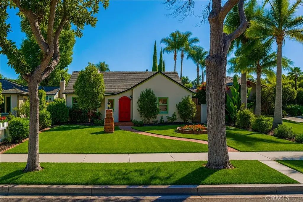 3836 Linden Avenue, Long Beach
