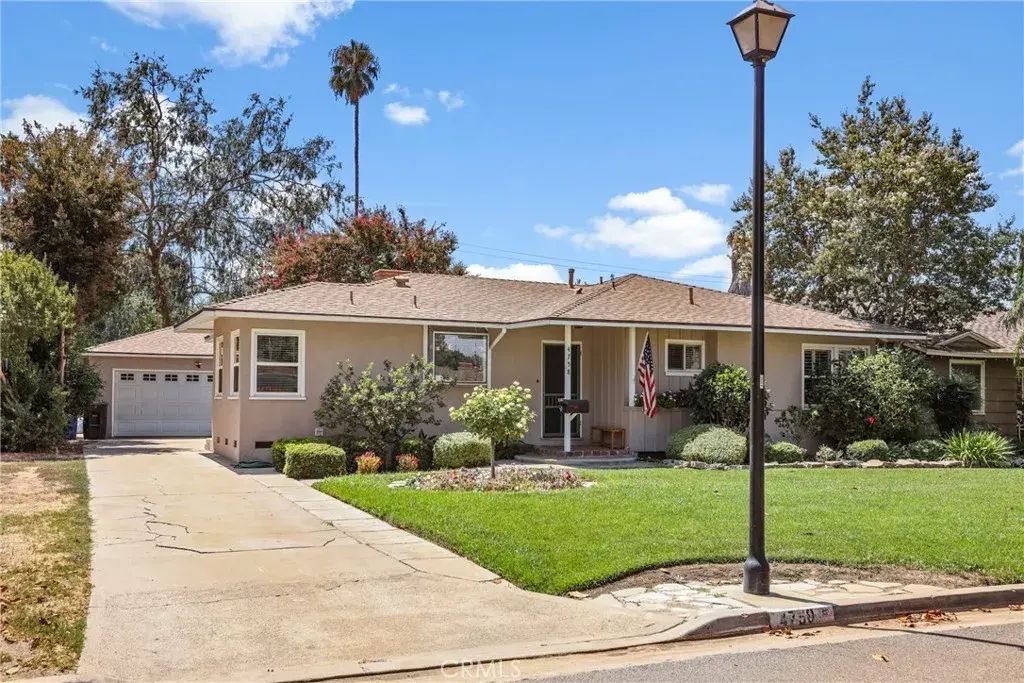 4758 El Molino Avenue, Riverside