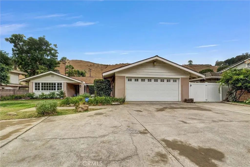 125 Lilac Lane, Brea