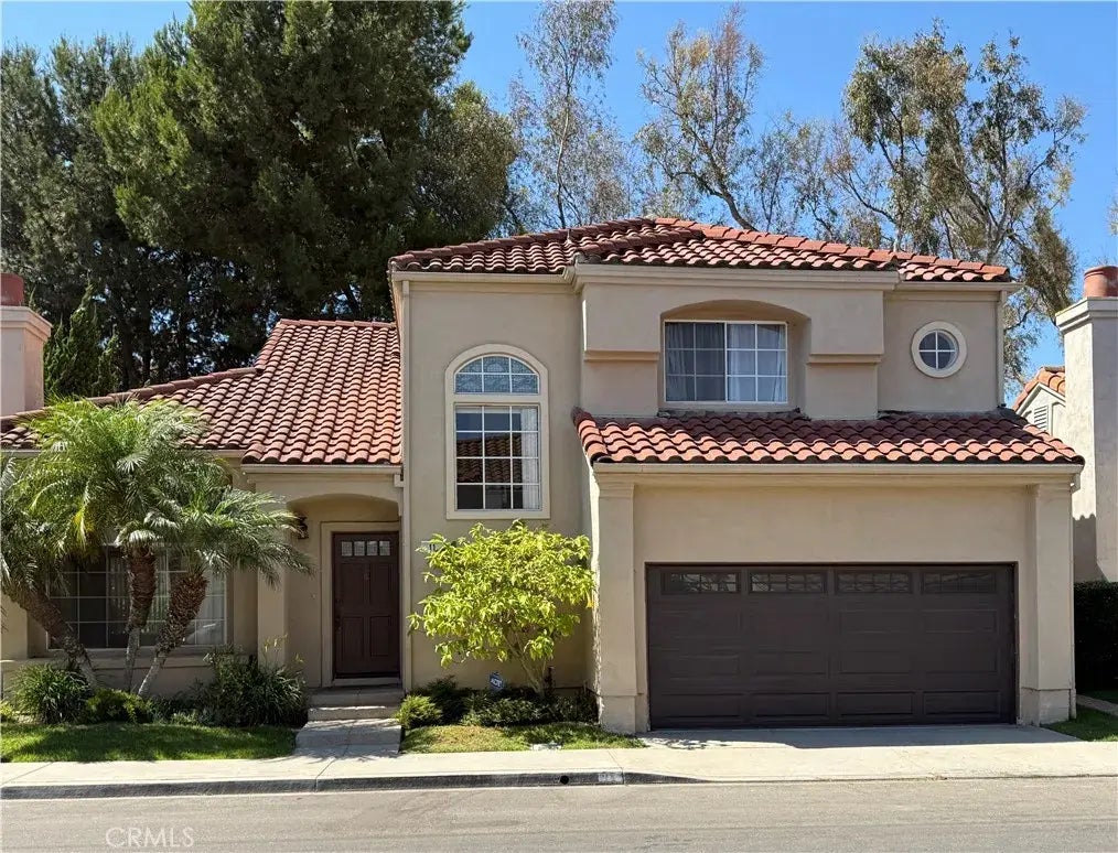 11 Liliano, Irvine