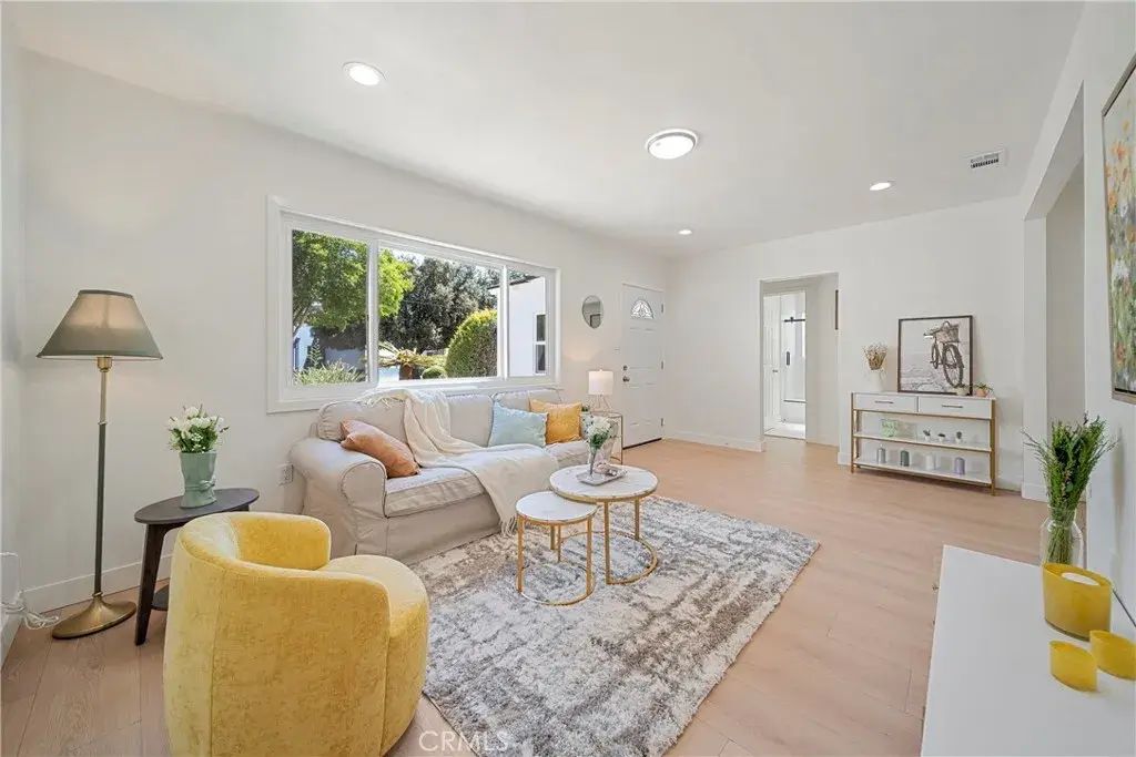 3211 W Jeffries Avenue, Burbank