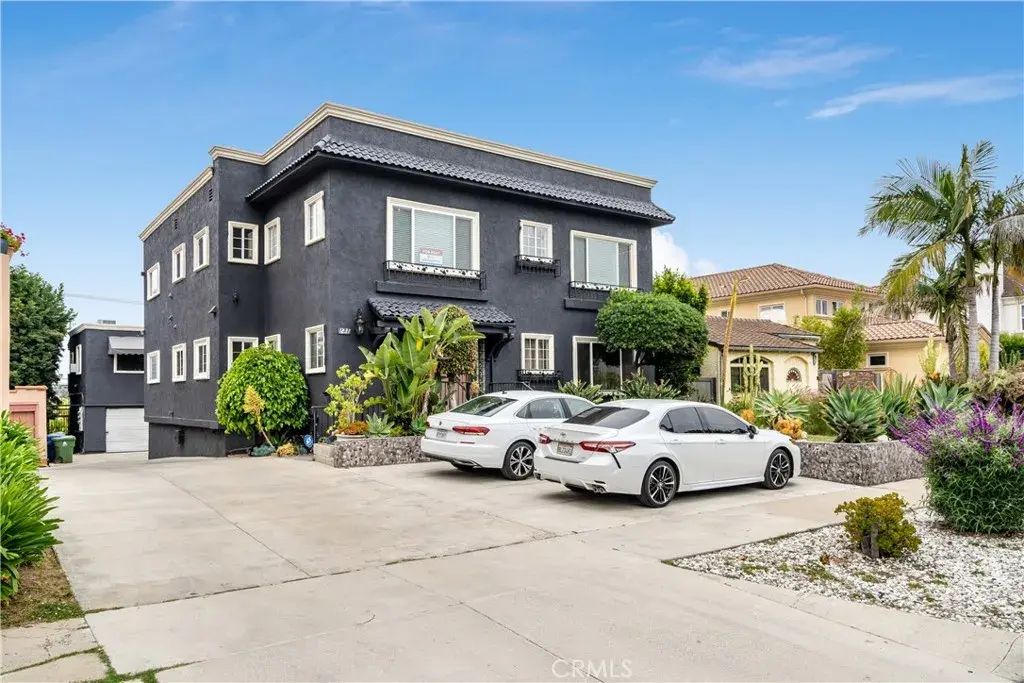1229 S Longwood Avenue, Los Angeles
