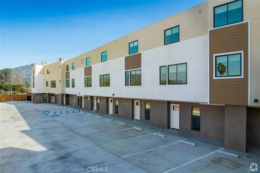 4251 E Live Oak Ave 9, Arcadia