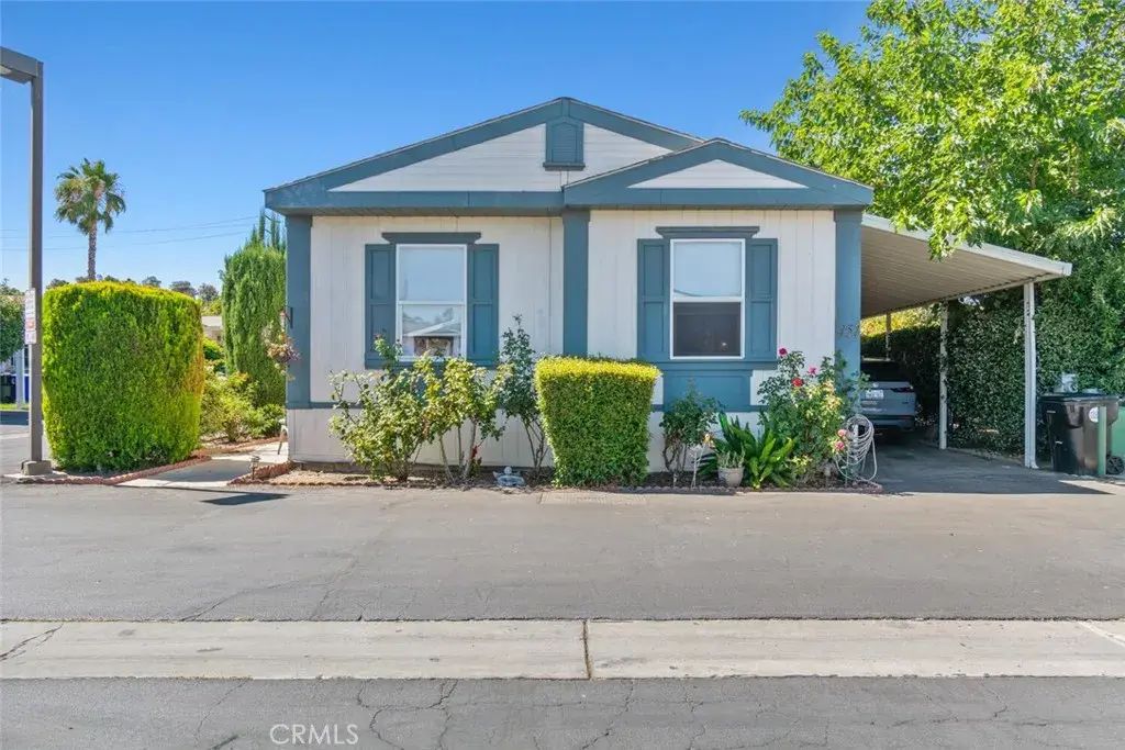 20401 Soledad Canyon 451, Canyon Country