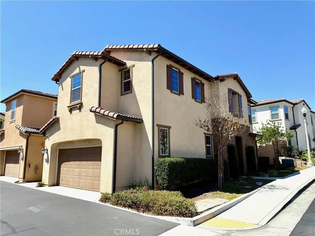 2955 Villa Catalonia Circle, Corona