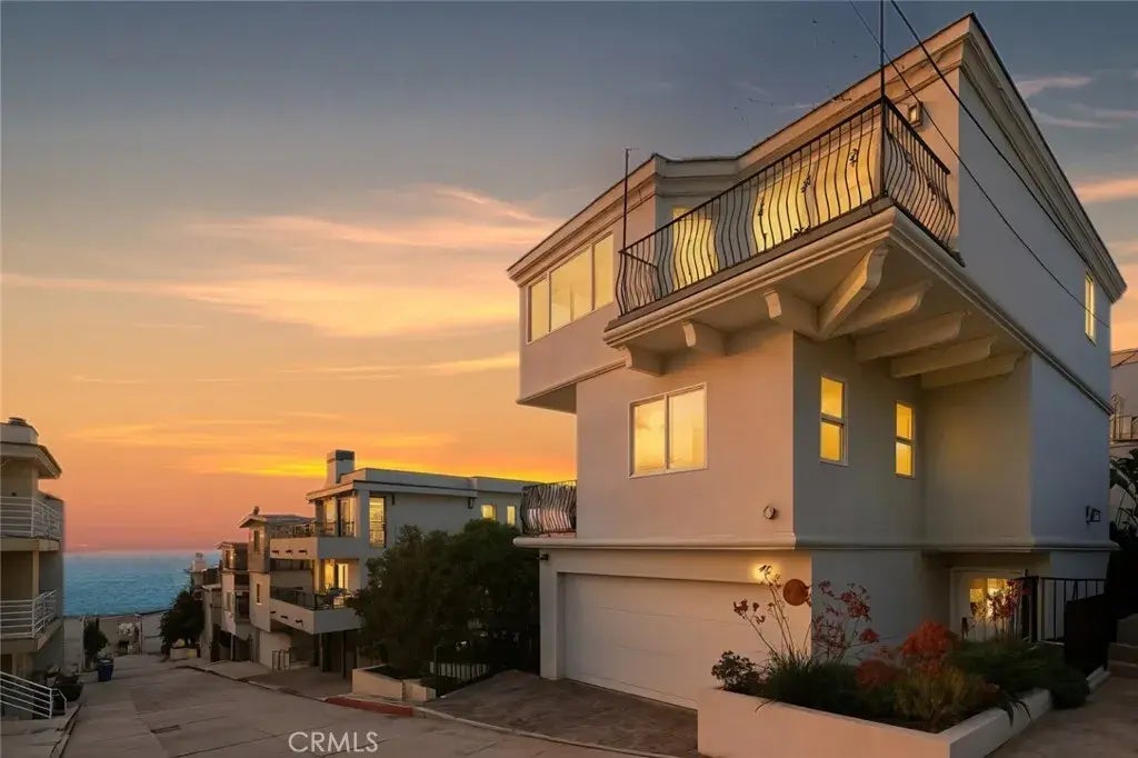 213 Seaview Street, Manhattan Beach