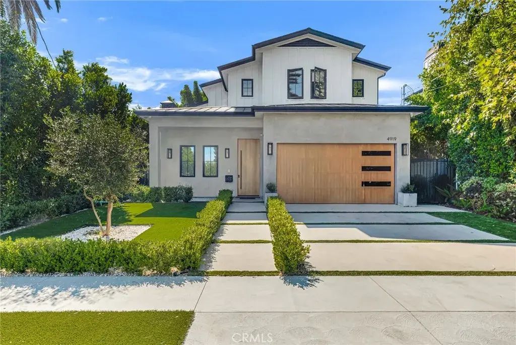 4919 Rhodes Avenue, Valley Village