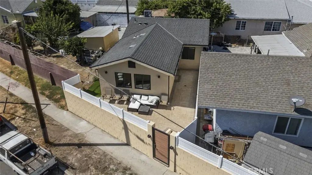 8051 Lullaby Lane, Panorama City