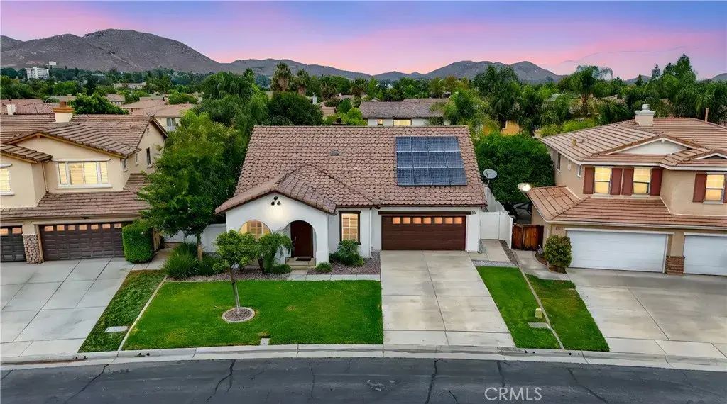 11361 Parkfield Court, Riverside