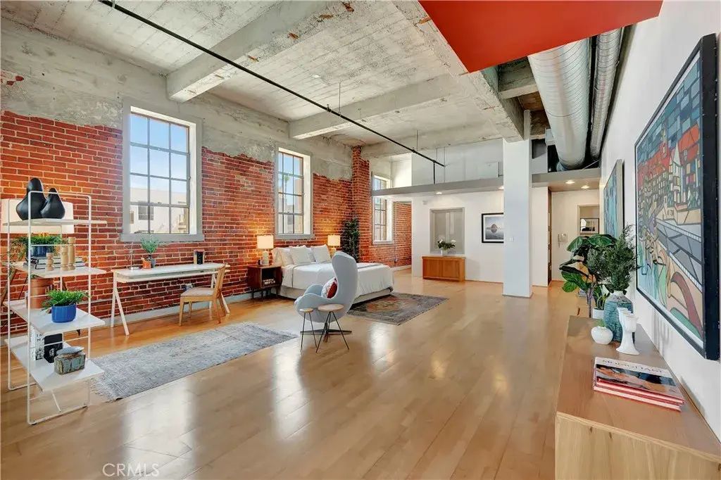 207 E Broadway 402, Long Beach