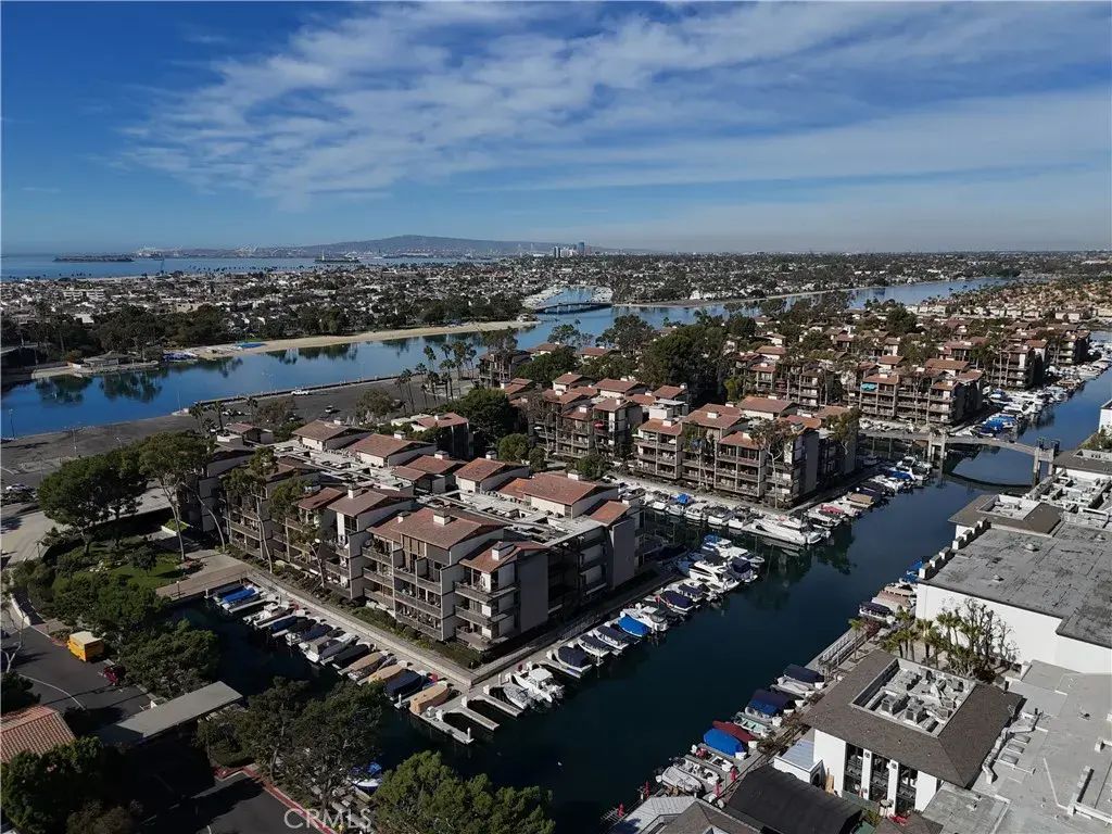 9103 Marina Pacifica Drive North, Long Beach