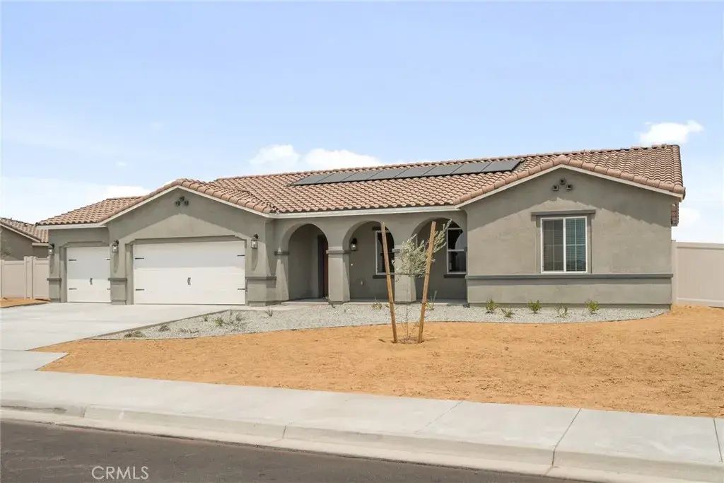 22832 Saddleback Avenue, Apple Valley