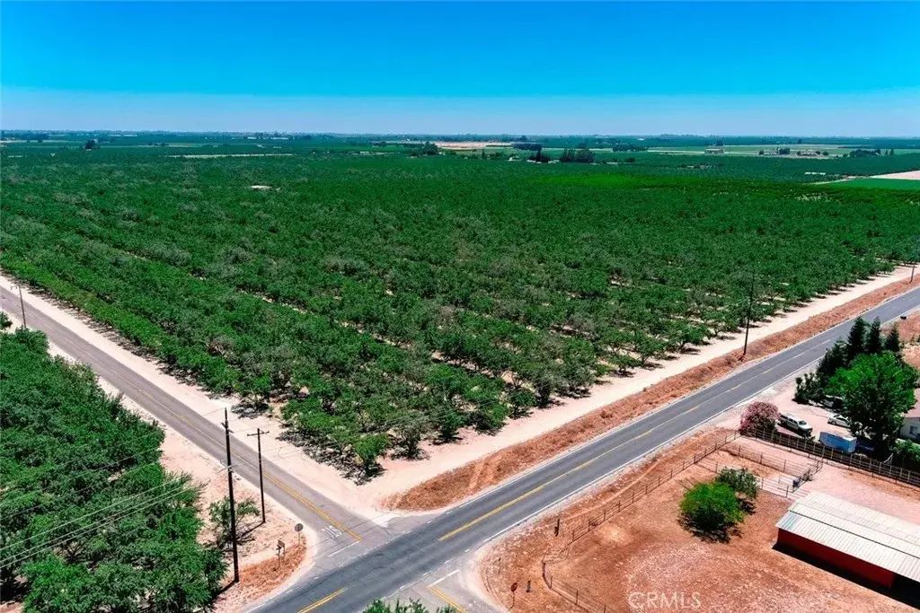 3916 Lincoln, Livingston