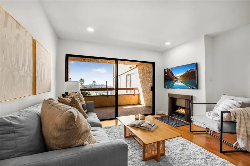 444 Piedmont Avenue 206, Glendale