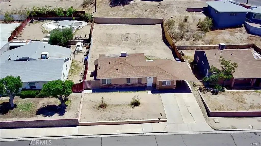 640 Flora Street, Barstow