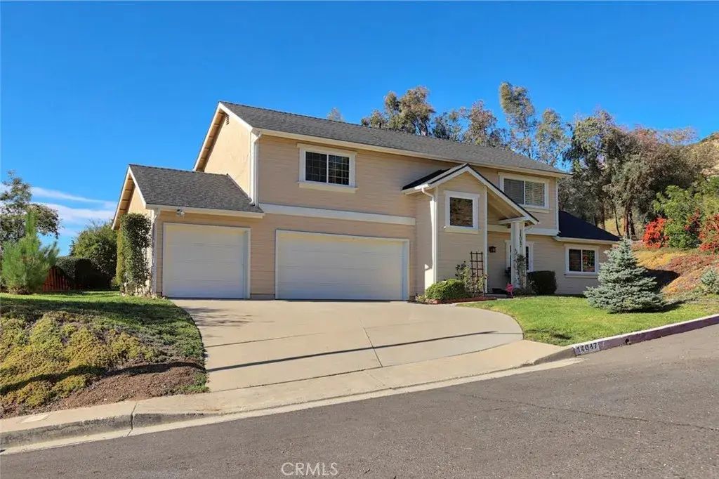 14047 Simshaw Avenue, Sylmar